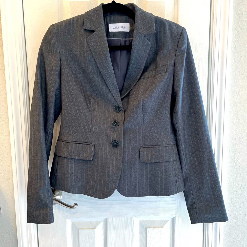 Calvin Klein Suit Jacket size 4, Grey Pinstripe Fitted Waist
